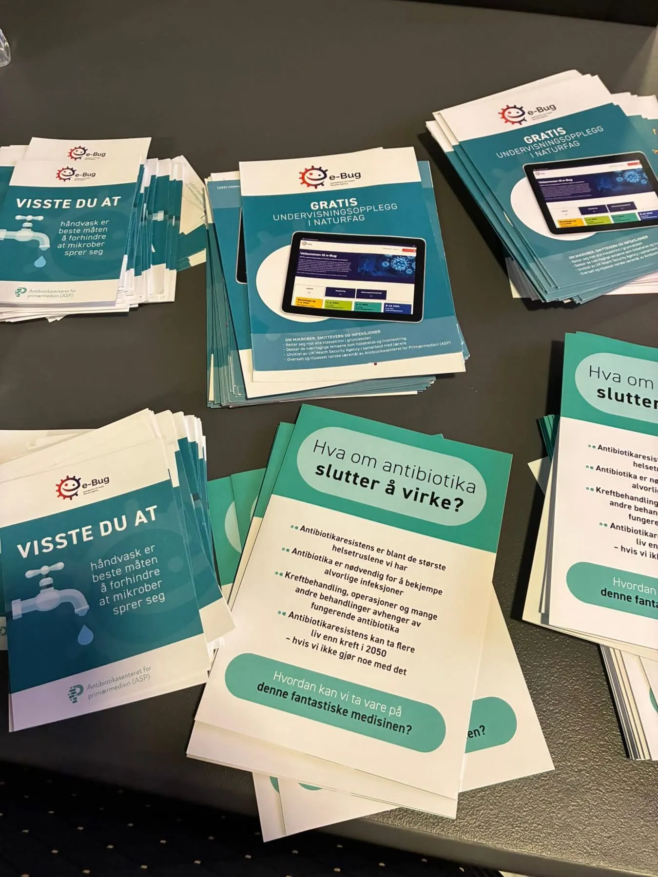 Bilde av ulike brosjyrer